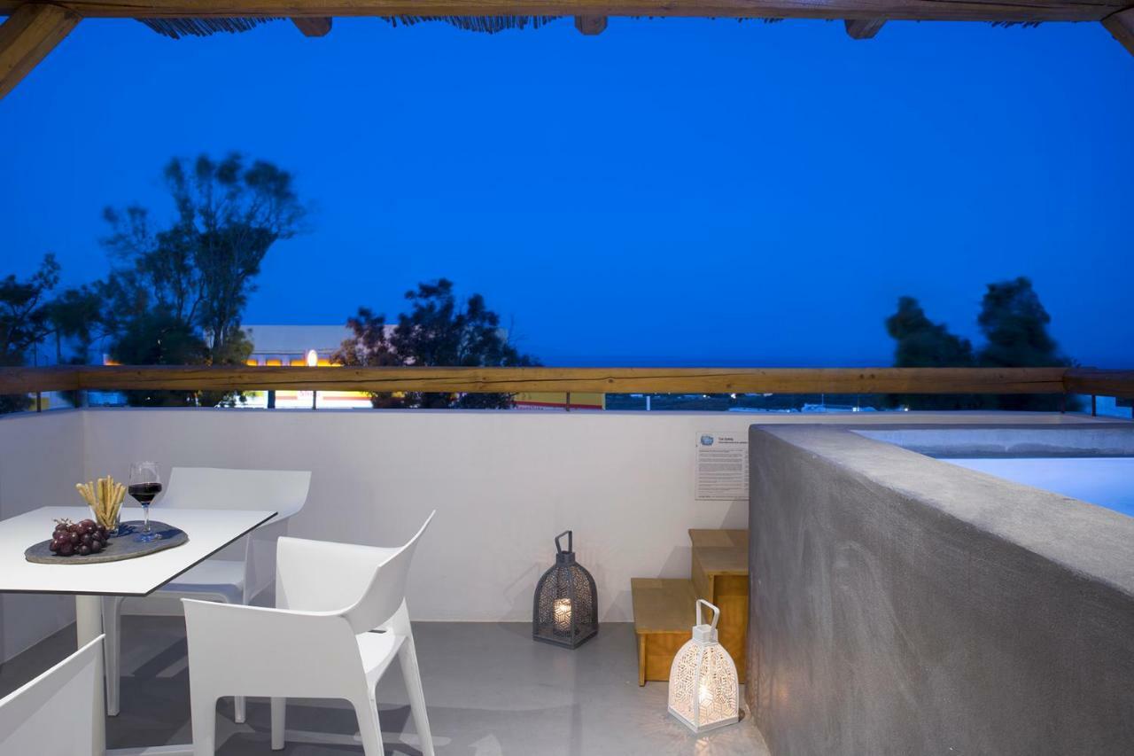 June Twenty Suites Karterados  Exterior foto
