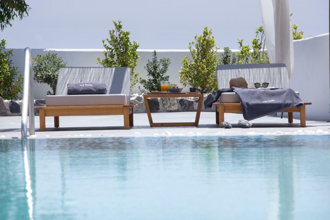 June Twenty Suites Karterados  Exterior foto